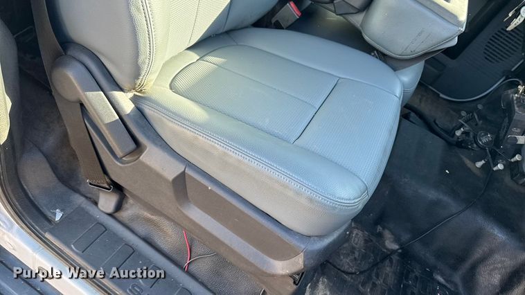 image for item EA1997 2015 Ford F550 flatbed truck