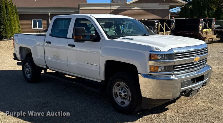 image for item EA1999 2016 Chevrolet Silverado 2500HD Crew Cab pickup truck