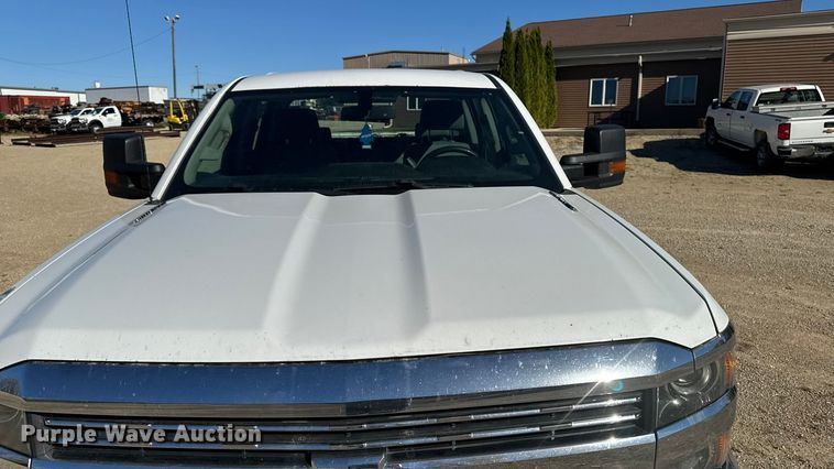 image for item EA1999 2016 Chevrolet Silverado 2500HD Crew Cab pickup truck