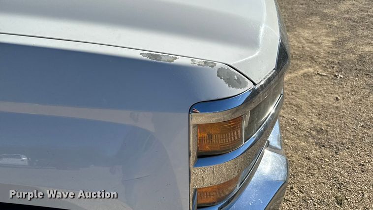 image for item EA1999 2016 Chevrolet Silverado 2500HD Crew Cab pickup truck