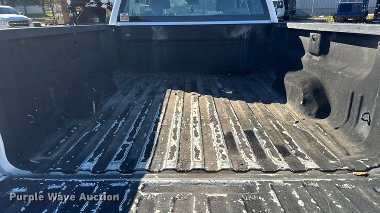 image for item EA1999 2016 Chevrolet Silverado 2500HD Crew Cab pickup truck