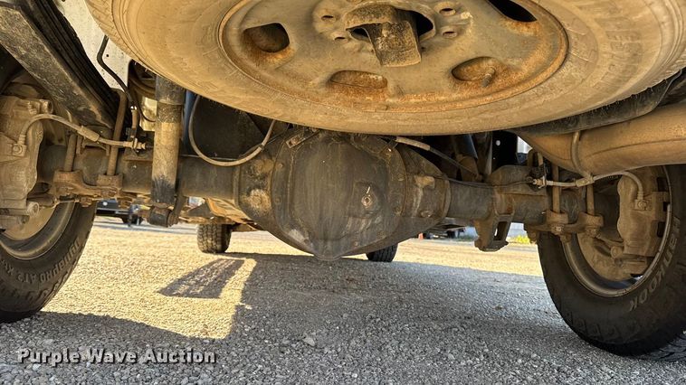 image for item EA1999 2016 Chevrolet Silverado 2500HD Crew Cab pickup truck