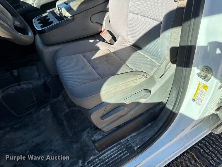 image for item EA1999 2016 Chevrolet Silverado 2500HD Crew Cab pickup truck