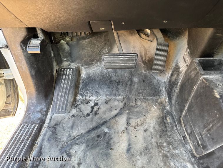 image for item EA1999 2016 Chevrolet Silverado 2500HD Crew Cab pickup truck