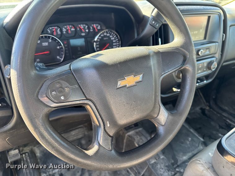 image for item EA1999 2016 Chevrolet Silverado 2500HD Crew Cab pickup truck