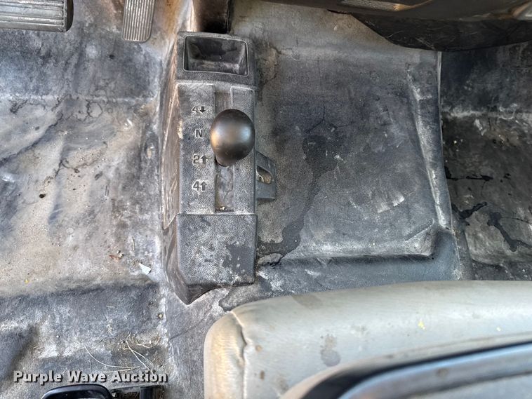 image for item EA1999 2016 Chevrolet Silverado 2500HD Crew Cab pickup truck