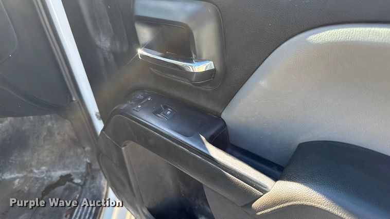 image for item EA1999 2016 Chevrolet Silverado 2500HD Crew Cab pickup truck