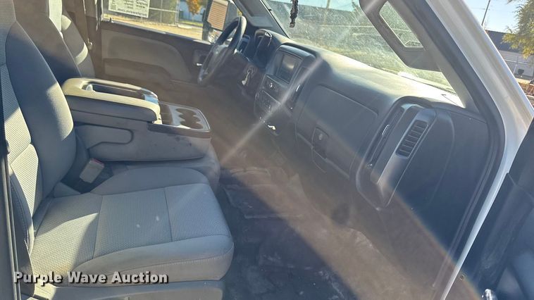 image for item EA1999 2016 Chevrolet Silverado 2500HD Crew Cab pickup truck