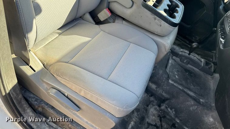 image for item EA1999 2016 Chevrolet Silverado 2500HD Crew Cab pickup truck