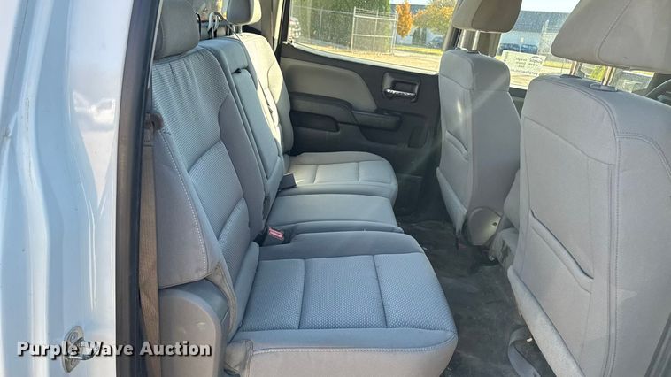 image for item EA1999 2016 Chevrolet Silverado 2500HD Crew Cab pickup truck