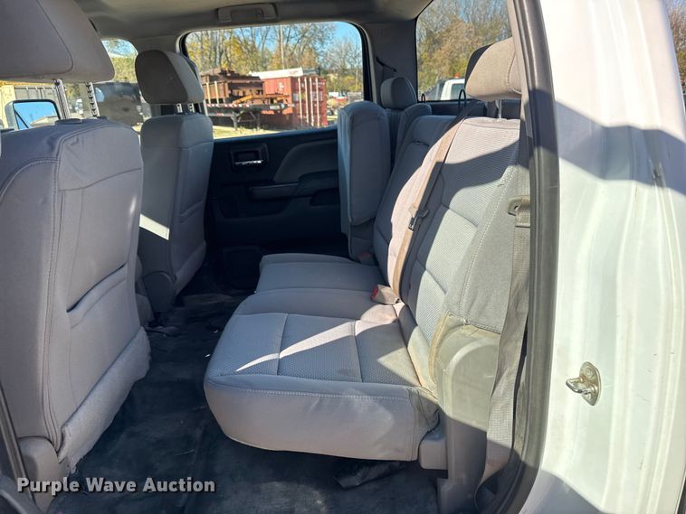 image for item EA1999 2016 Chevrolet Silverado 2500HD Crew Cab pickup truck