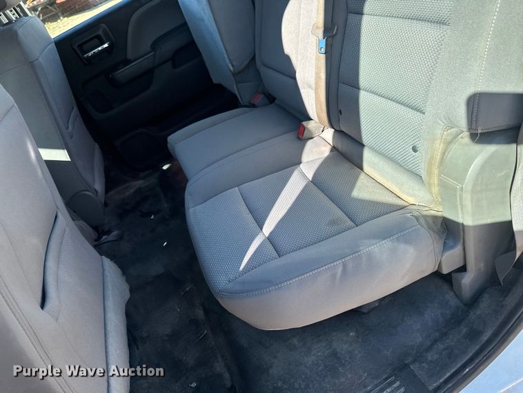 image for item EA1999 2016 Chevrolet Silverado 2500HD Crew Cab pickup truck