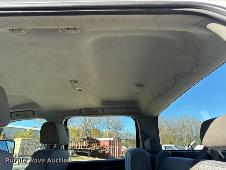 image for item EA1999 2016 Chevrolet Silverado 2500HD Crew Cab pickup truck