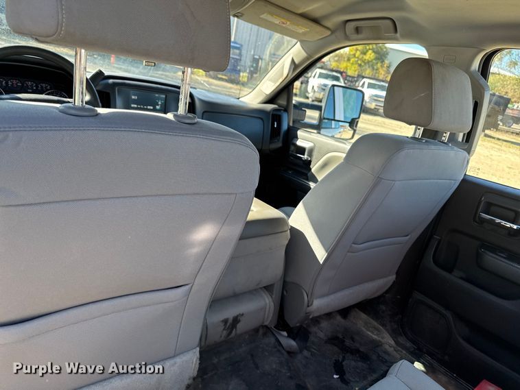 image for item EA1999 2016 Chevrolet Silverado 2500HD Crew Cab pickup truck