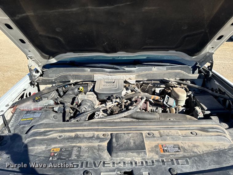 image for item EA1999 2016 Chevrolet Silverado 2500HD Crew Cab pickup truck