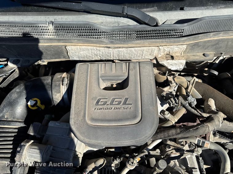 image for item EA1999 2016 Chevrolet Silverado 2500HD Crew Cab pickup truck