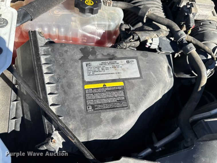 image for item EA1999 2016 Chevrolet Silverado 2500HD Crew Cab pickup truck