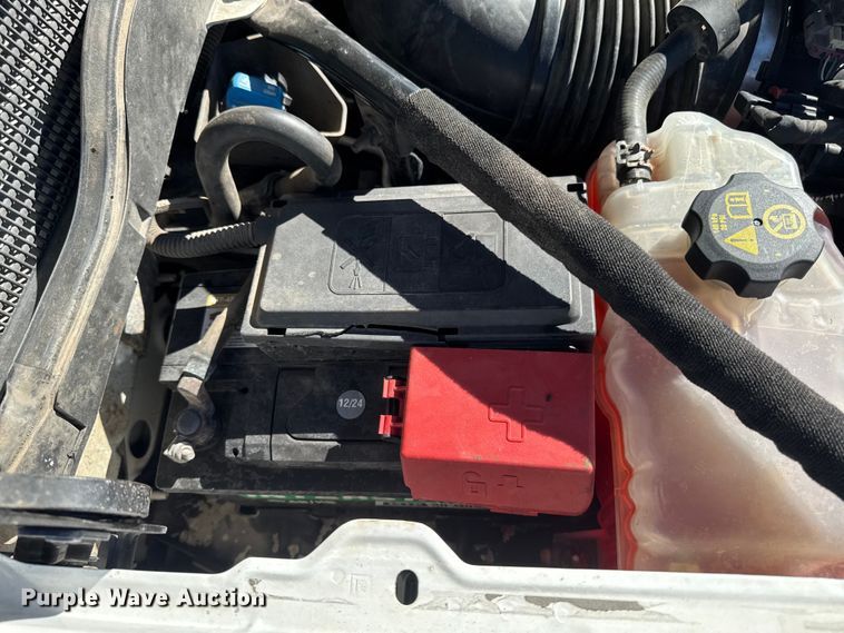 image for item EA1999 2016 Chevrolet Silverado 2500HD Crew Cab pickup truck