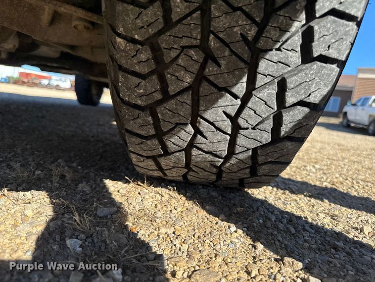 image for item EA1999 2016 Chevrolet Silverado 2500HD Crew Cab pickup truck