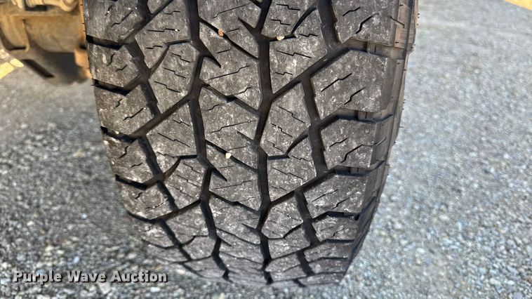 image for item EA1999 2016 Chevrolet Silverado 2500HD Crew Cab pickup truck