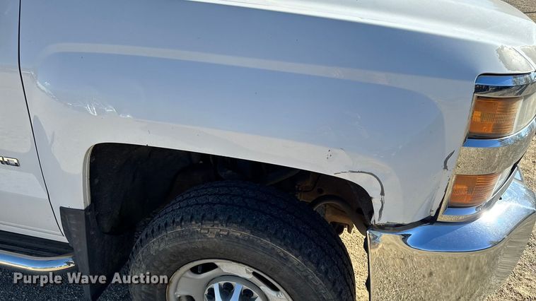 image for item EA2000 2015 Chevrolet Silverado 2500HD Crew Cab pickup truck