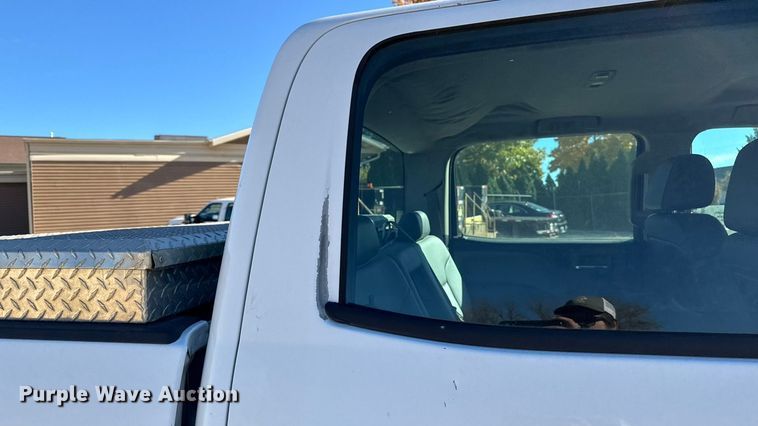 image for item EA2000 2015 Chevrolet Silverado 2500HD Crew Cab pickup truck