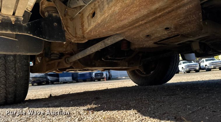 image for item EA2000 2015 Chevrolet Silverado 2500HD Crew Cab pickup truck