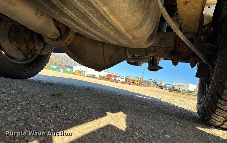 image for item EA2000 2015 Chevrolet Silverado 2500HD Crew Cab pickup truck