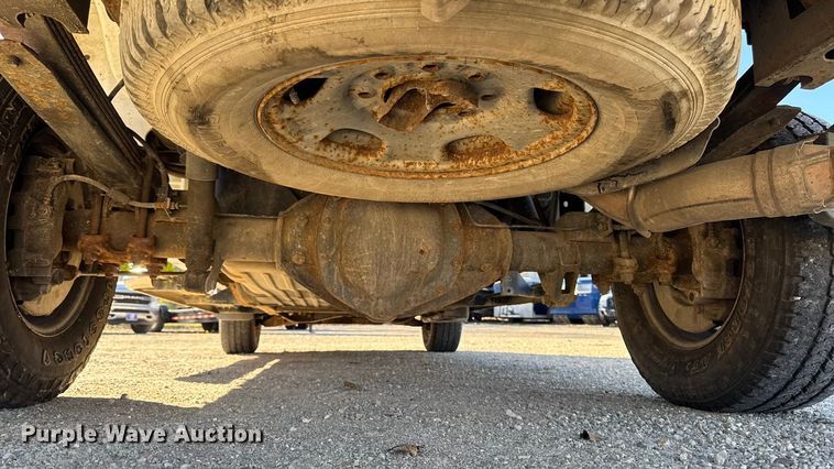 image for item EA2000 2015 Chevrolet Silverado 2500HD Crew Cab pickup truck