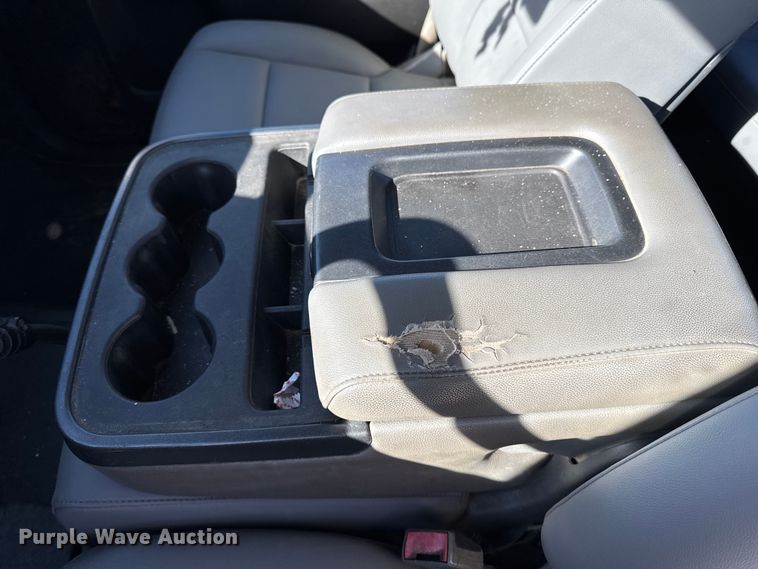 image for item EA2000 2015 Chevrolet Silverado 2500HD Crew Cab pickup truck