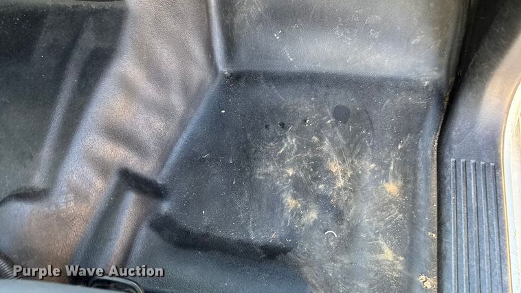 image for item EA2000 2015 Chevrolet Silverado 2500HD Crew Cab pickup truck