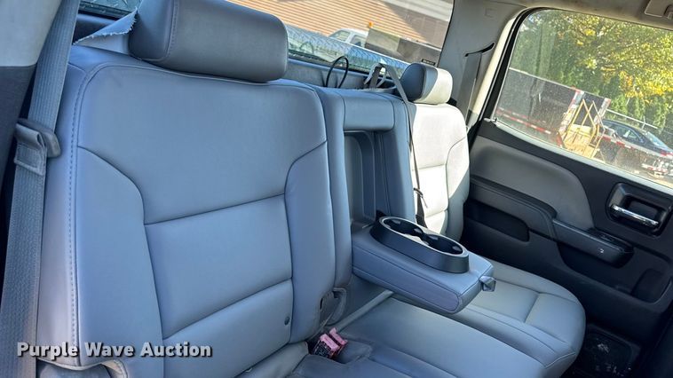 image for item EA2000 2015 Chevrolet Silverado 2500HD Crew Cab pickup truck