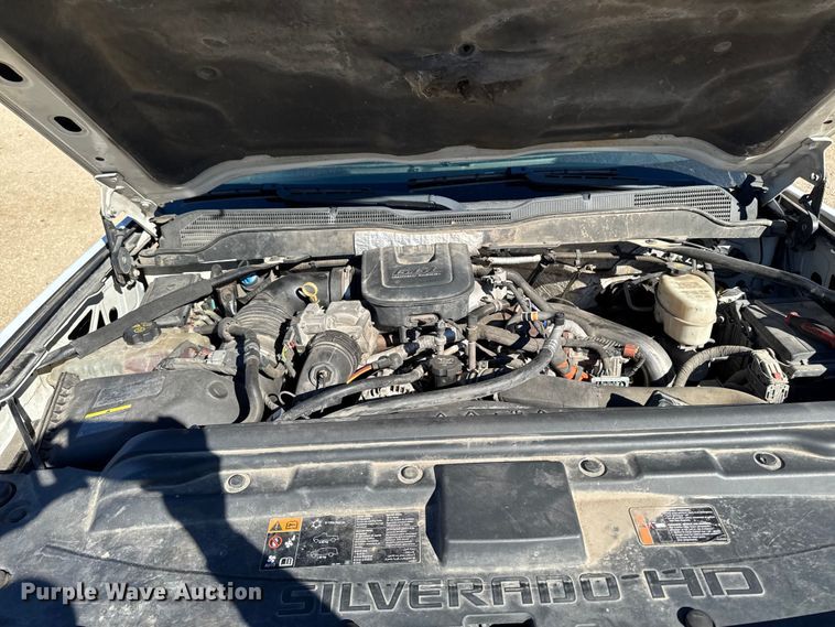 image for item EA2000 2015 Chevrolet Silverado 2500HD Crew Cab pickup truck