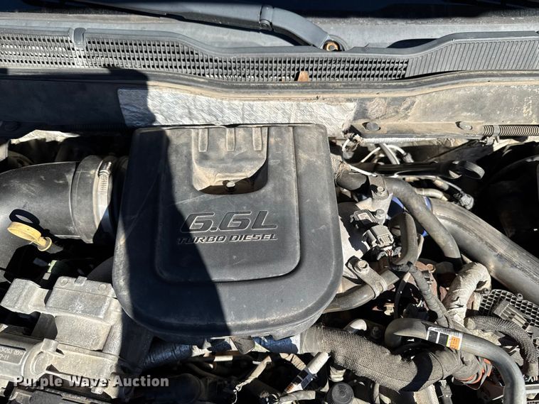 image for item EA2000 2015 Chevrolet Silverado 2500HD Crew Cab pickup truck