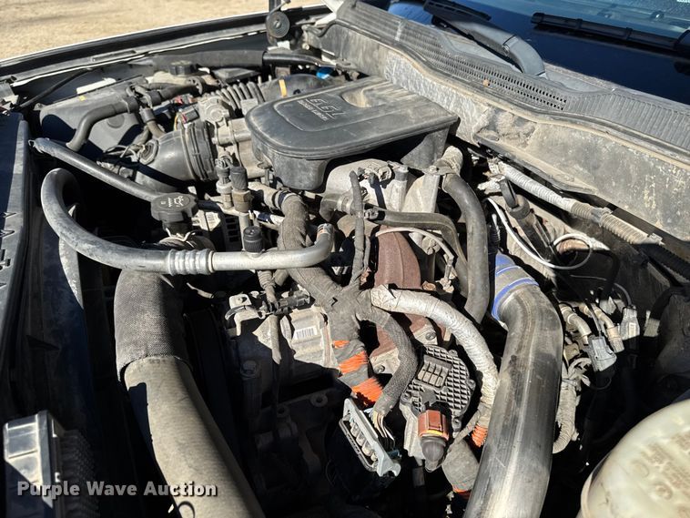 image for item EA2000 2015 Chevrolet Silverado 2500HD Crew Cab pickup truck