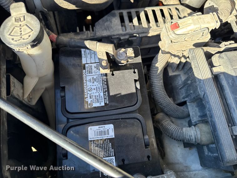 image for item EA2000 2015 Chevrolet Silverado 2500HD Crew Cab pickup truck