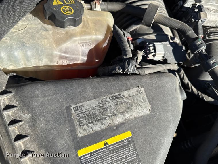 image for item EA2000 2015 Chevrolet Silverado 2500HD Crew Cab pickup truck