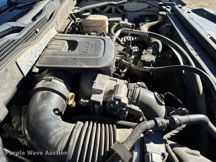 image for item EA2000 2015 Chevrolet Silverado 2500HD Crew Cab pickup truck