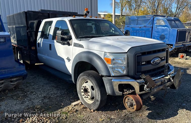 image for item EA2001 2016 Ford F450 flatbed truck