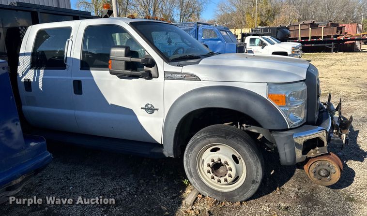 image for item EA2001 2016 Ford F450 flatbed truck