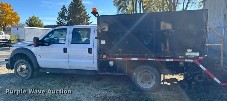 image for item EA2001 2016 Ford F450 flatbed truck