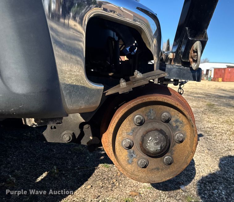 image for item EA2001 2016 Ford F450 flatbed truck