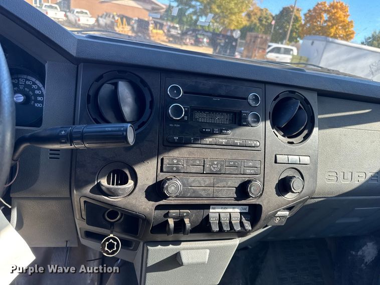 image for item EA2001 2016 Ford F450 flatbed truck