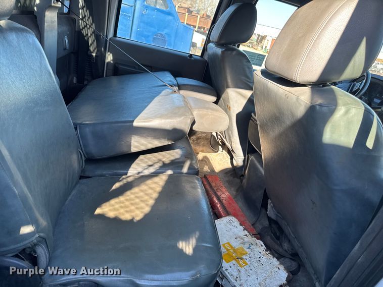 image for item EA2001 2016 Ford F450 flatbed truck