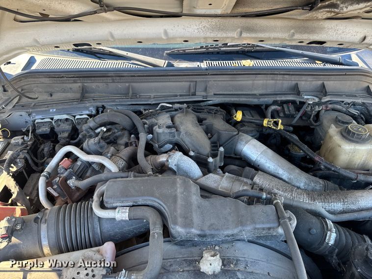 image for item EA2001 2016 Ford F450 flatbed truck