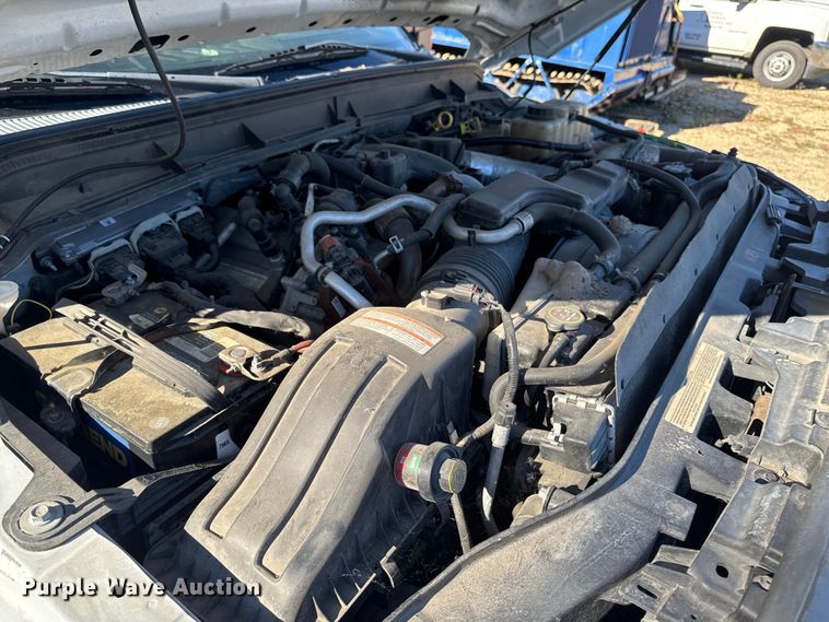 image for item EA2001 2016 Ford F450 flatbed truck