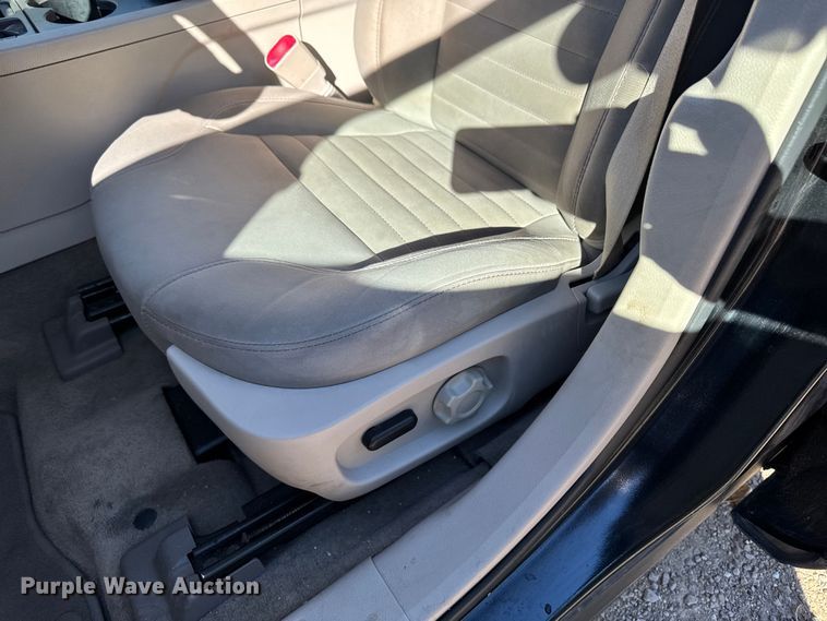 image for item EA2002 2012 Ford Taurus 