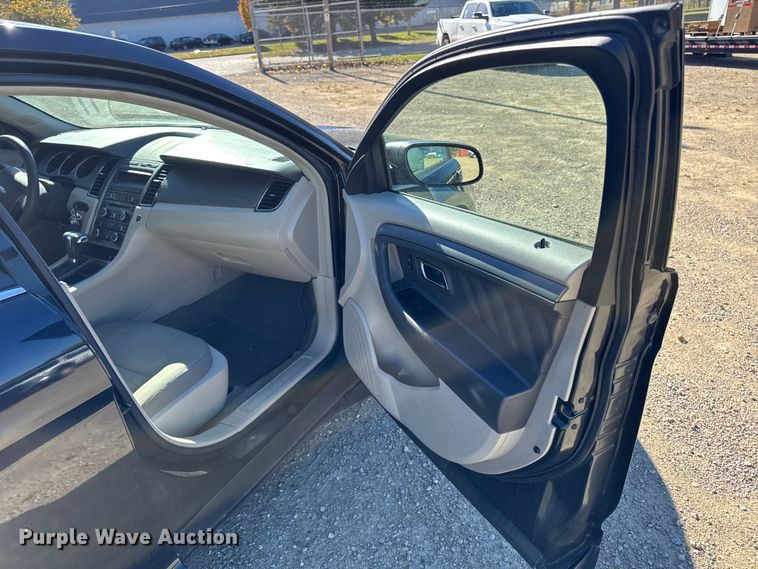 image for item EA2002 2012 Ford Taurus 