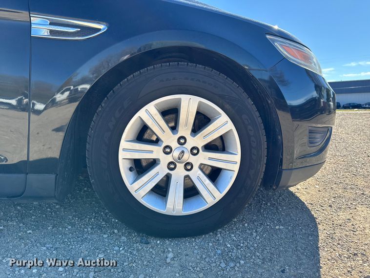 image for item EA2002 2012 Ford Taurus 