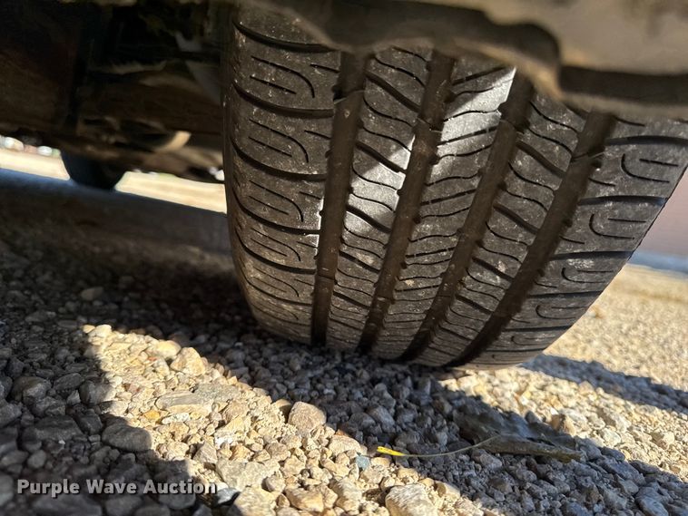 image for item EA2002 2012 Ford Taurus 